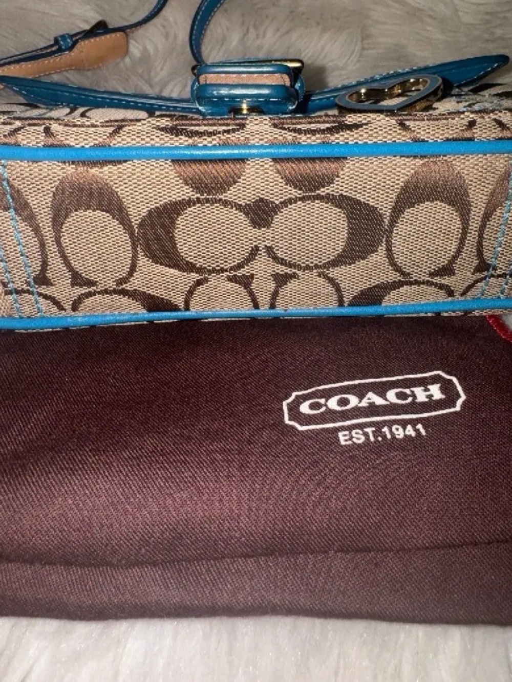 Vintage Y2K Coach SOHO Signature Canvas Crossbody - Picture 5 of 12